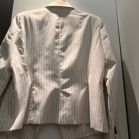 Great summer blazer - Picture 2 of 5